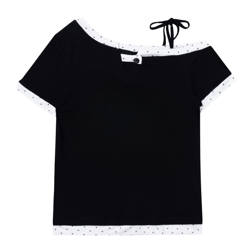Simple, Loose-Fit T-Shirt With Polka-Dot Paneling
